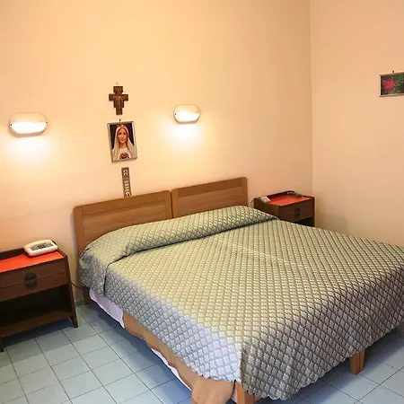 Casa Piccole Ancelle Di Cristo Re 3*