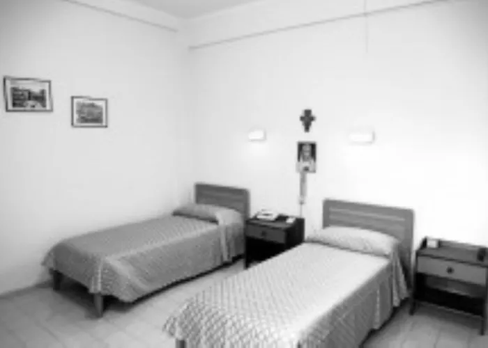 Hotel Casa Piccole Ancelle Di Cristo Re Rome