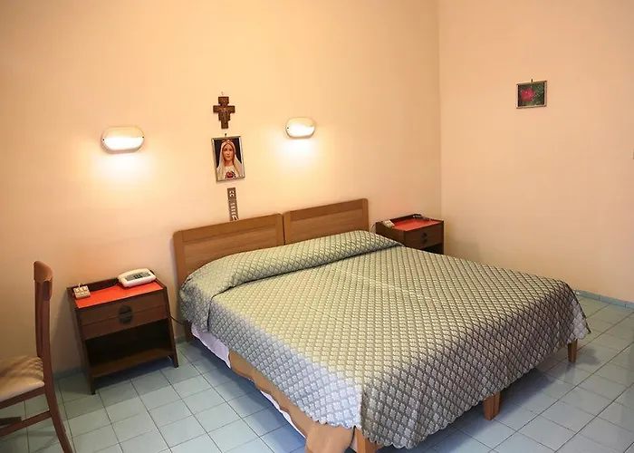 Casa Piccole Ancelle Di Cristo Re 3*