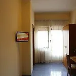 Casa Piccole Ancelle Di Cristo Re فندق روما